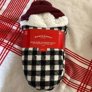 Wondershop High Rise Slipper Socks